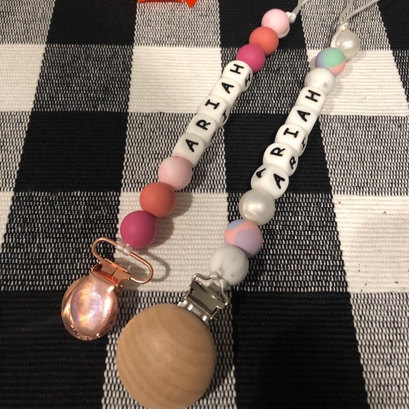 Pacifier clips - Picture 2 of 5